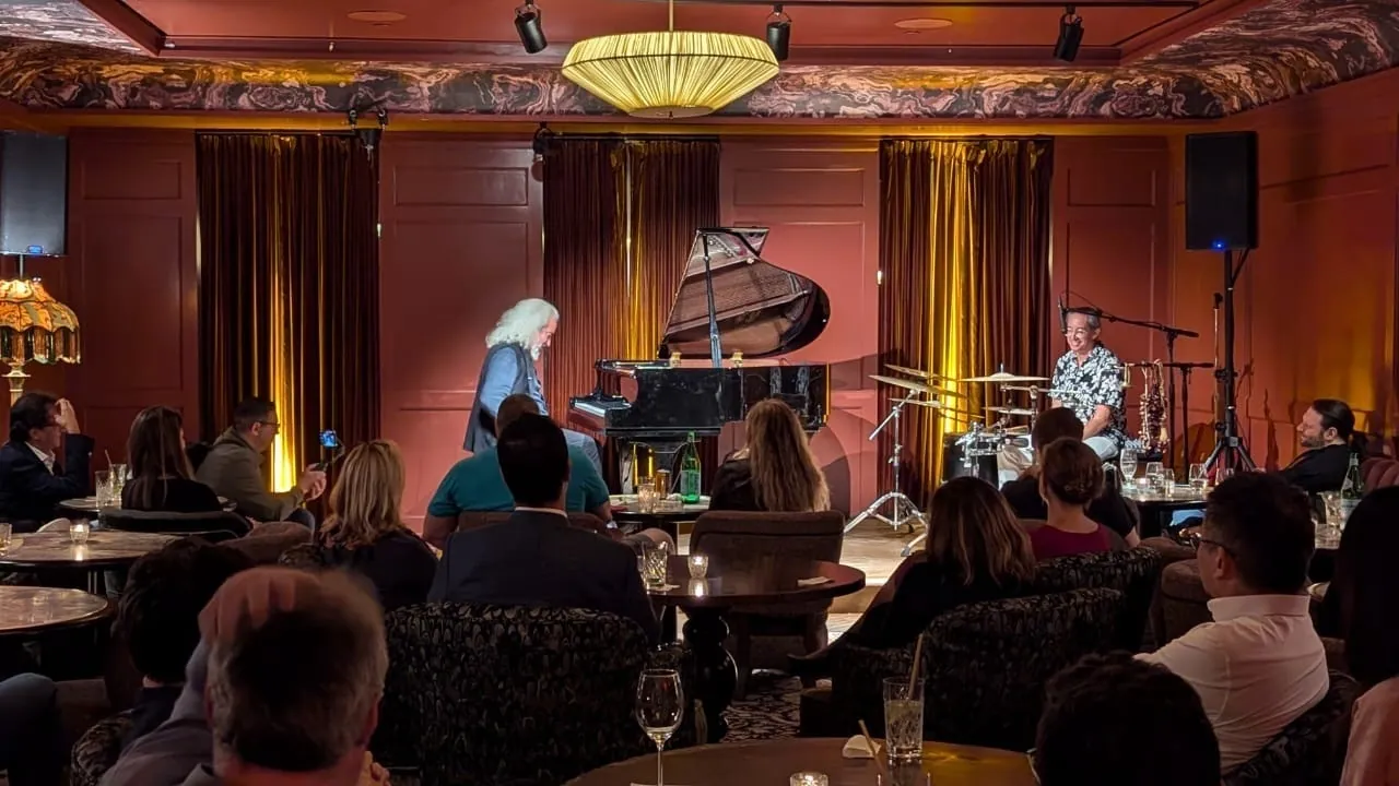 Live concert at an Innovate for Impact event
